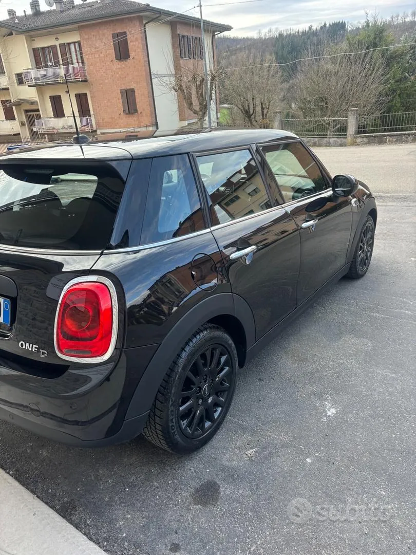 Mini Cooper D 2018 photo 4