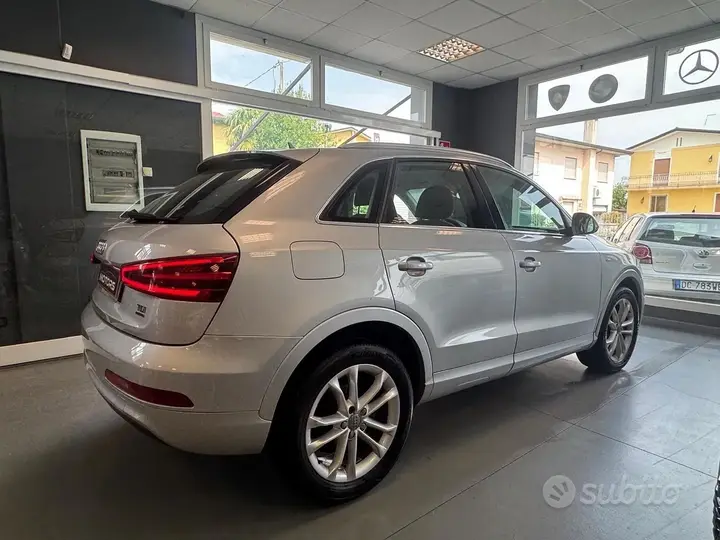 Audi Q3 2013 photo 2