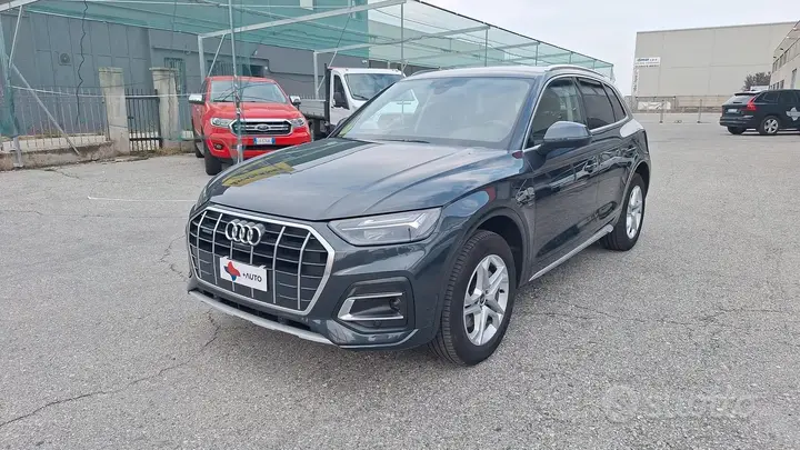 Audi Q5 2023 photo 2