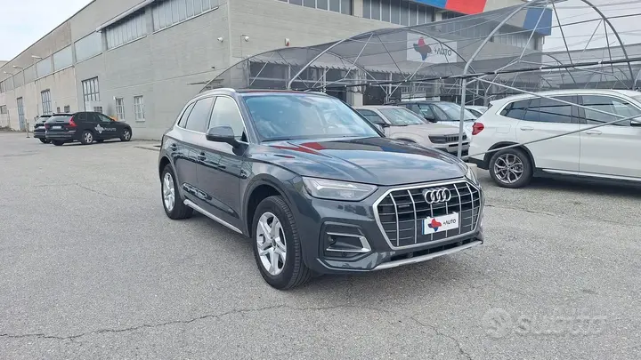 Audi Q5 2023 photo 3