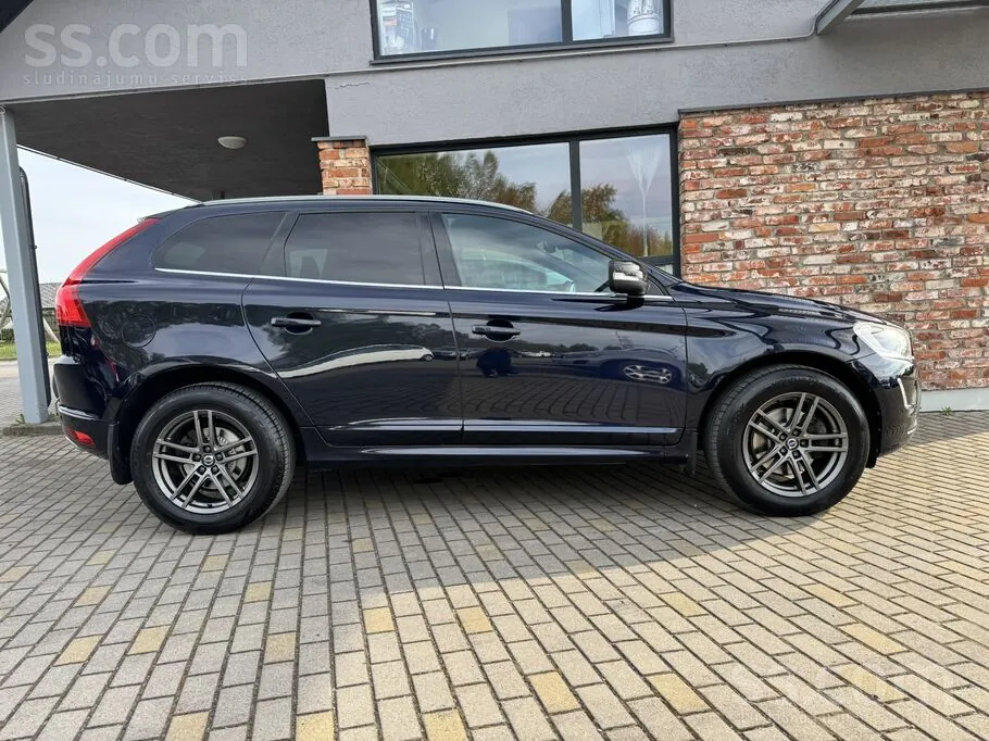 Volvo Xc 60 2017 photo 2
