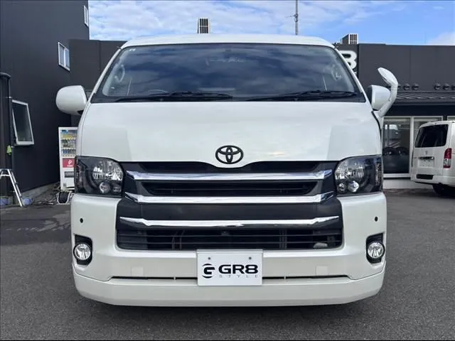 Toyota Hiace Wagon 2017 photo 2