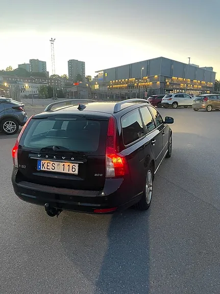 Volvo V50 2010 photo 2