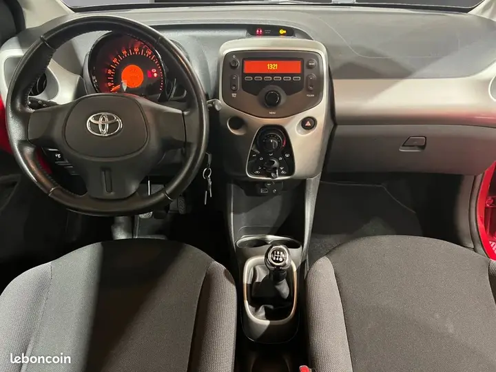 Toyota Aygo 2017 photo 2