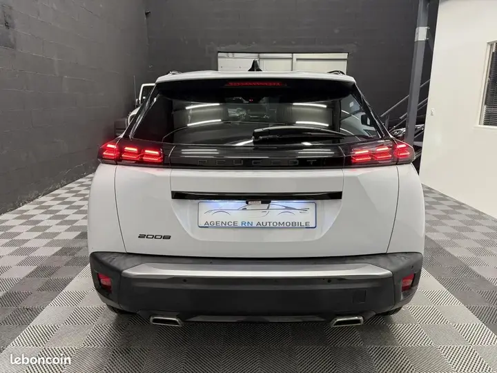 Peugeot 2008 2024 photo 5