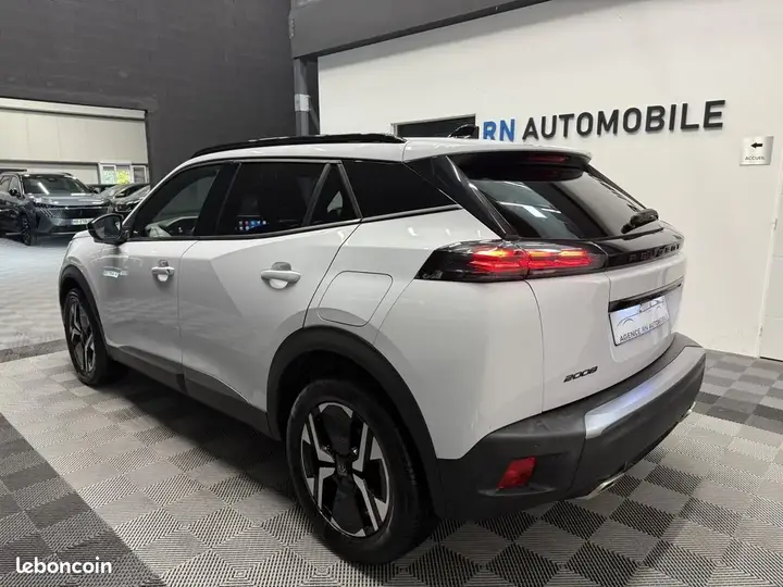 Peugeot 2008 2024 photo 4