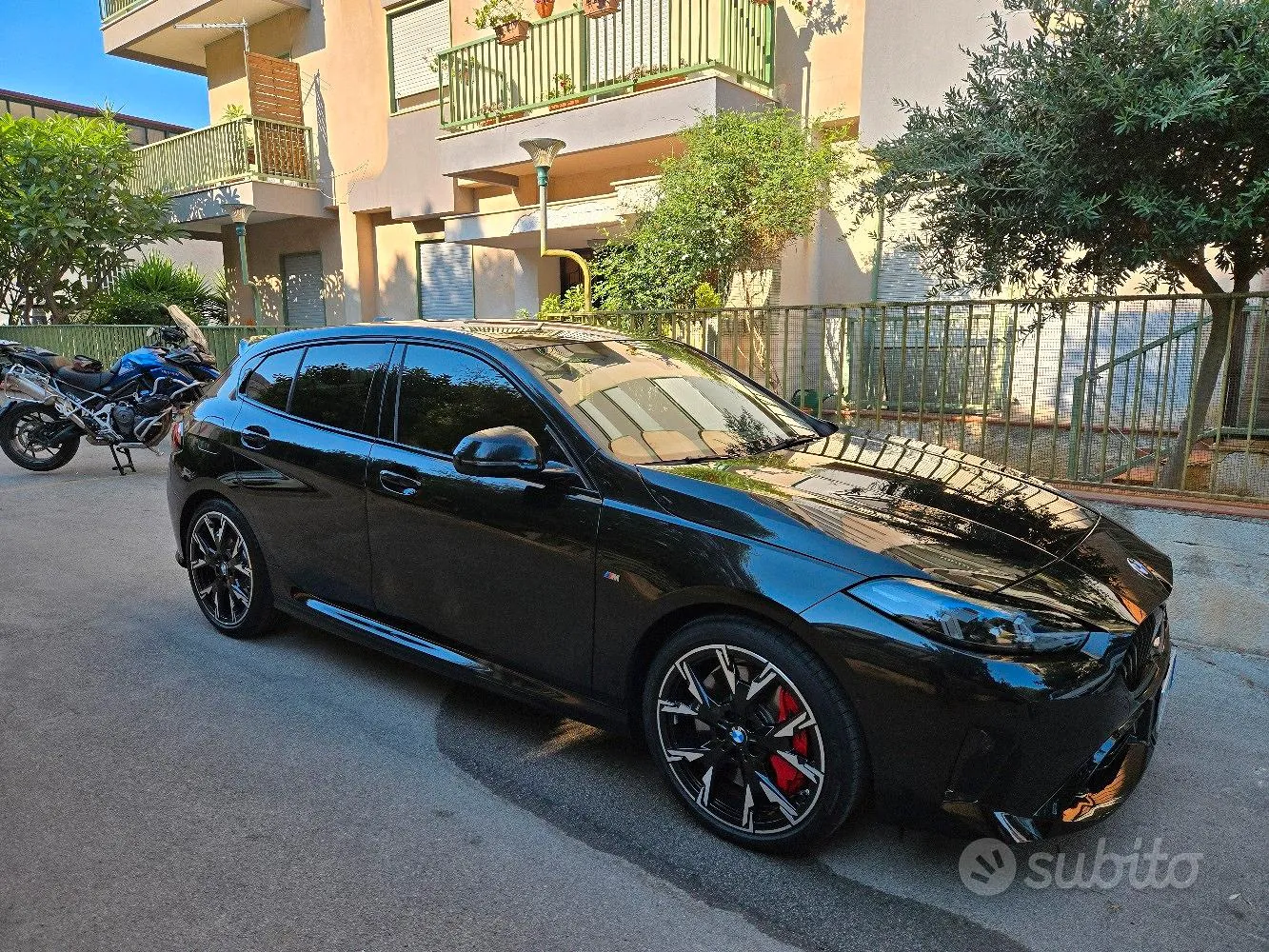 BMW 1 Series 2025 photo 2