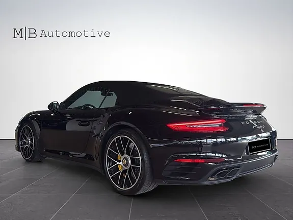 Porsche 911 Turbo S 2018 photo 4