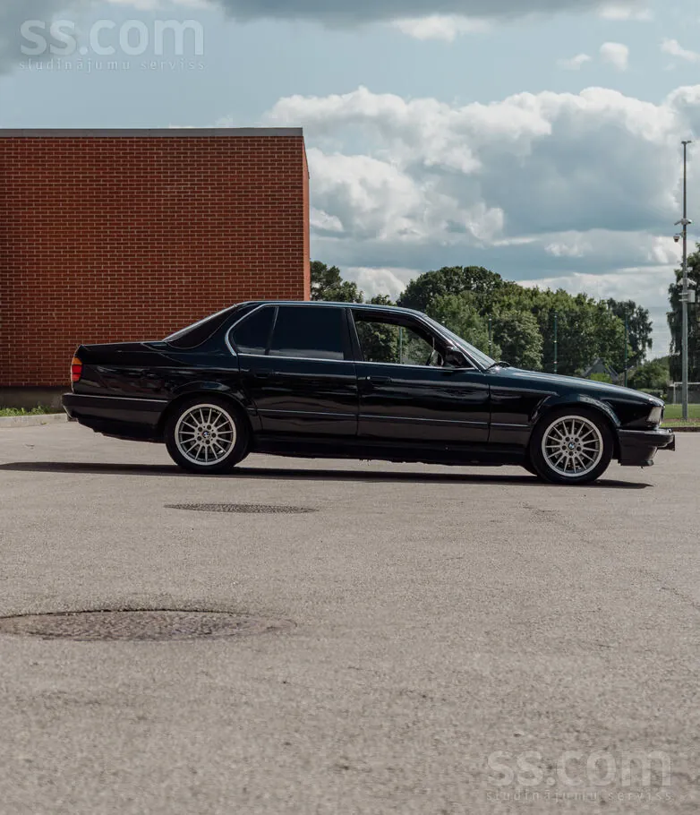 BMW 730I 1993 photo 3