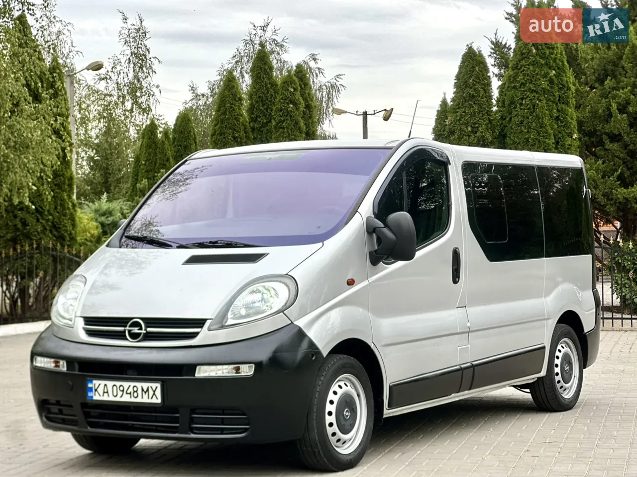 Opel Vivaro 2004 photo 2