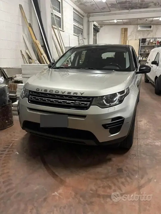 Land Rover Discovery Sport 2017 photo 3