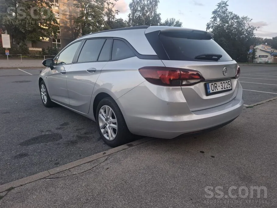 Opel Astra 2018 photo 2