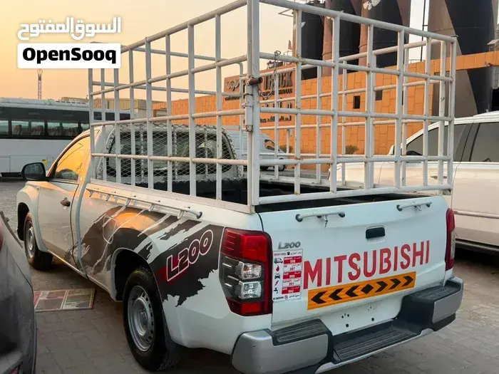 Mitsubishi L200 2022 photo 2