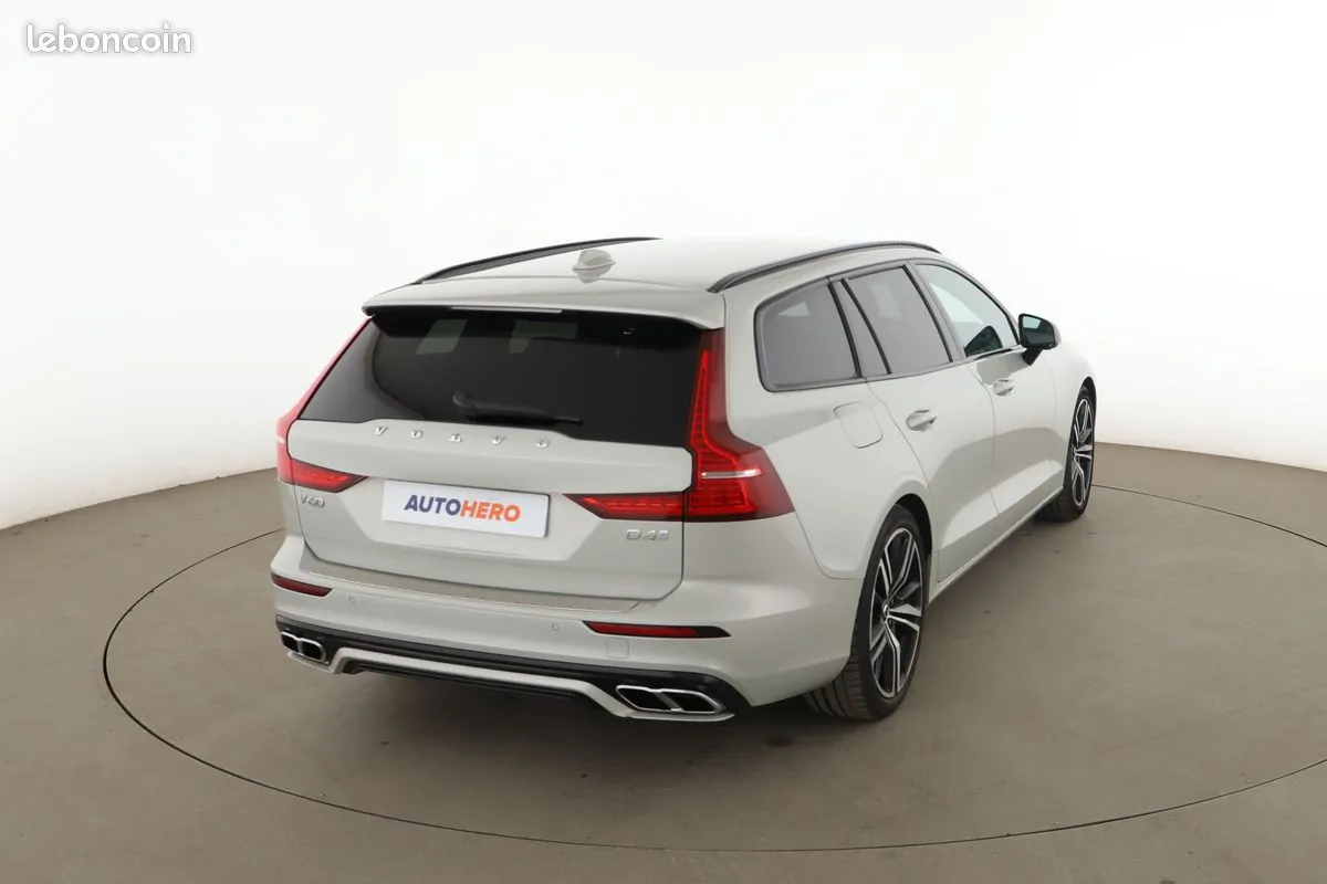 Volvo V60 2020 photo 3