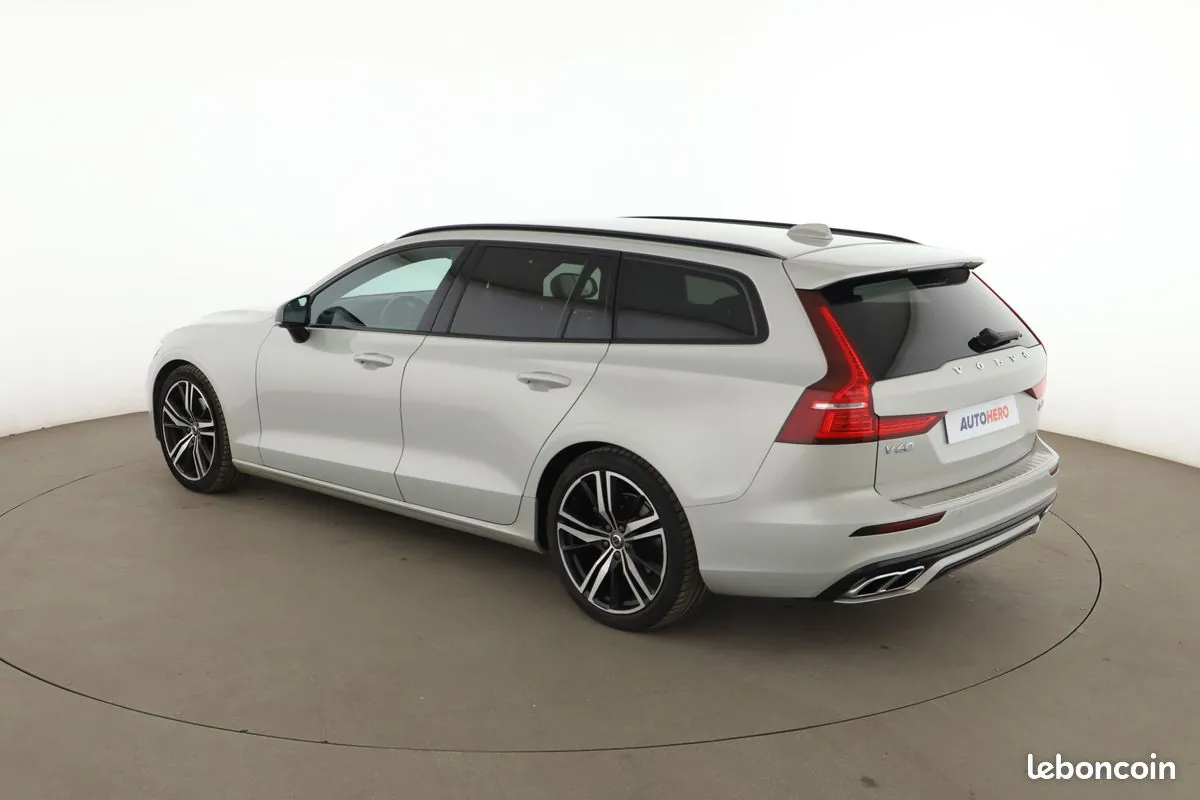 Volvo V60 2020 photo 2