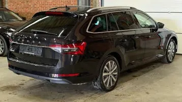 Skoda Superb 2022 photo 2