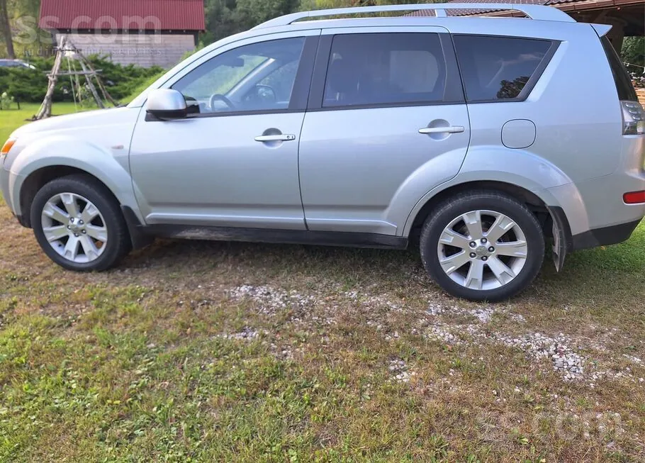 Mitsubishi Outlander 2009 photo 2