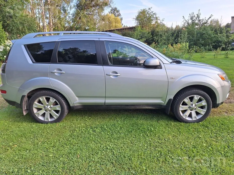 Mitsubishi Outlander 2009 photo 3