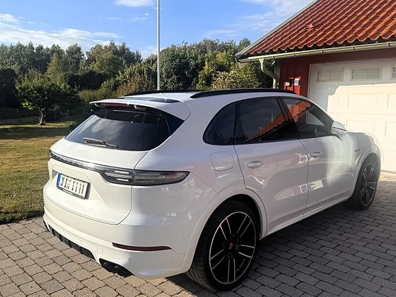 Porsche Cayenne 2022 photo 2