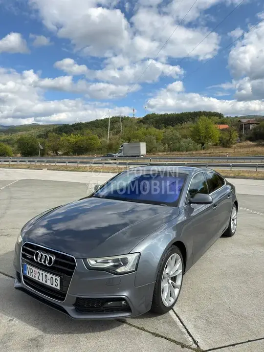 Audi A5 2013 photo 2
