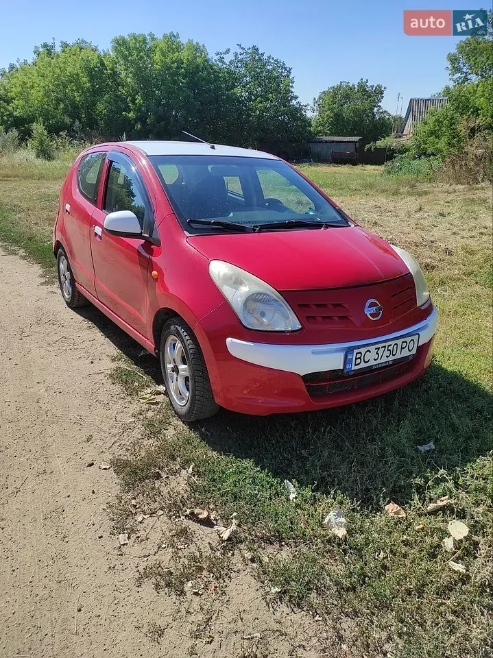 Nissan Pixo 2010 photo 4