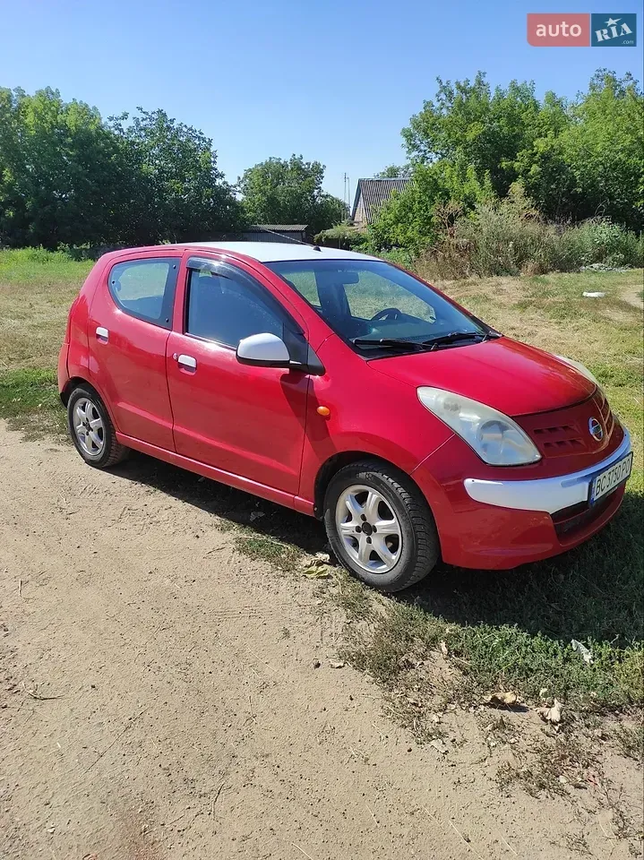 Nissan Pixo 2010 photo 5