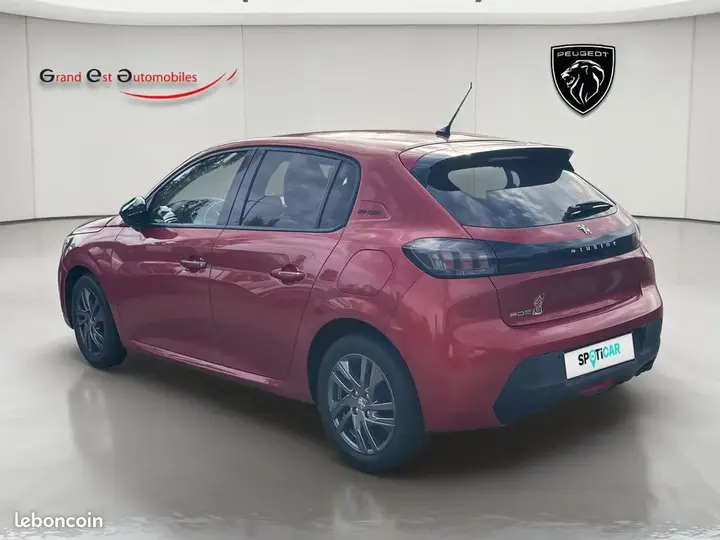Peugeot 208 2022 photo 3