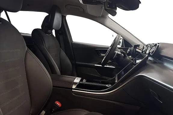Mercedes-Benz C300 E 2026 photo 5