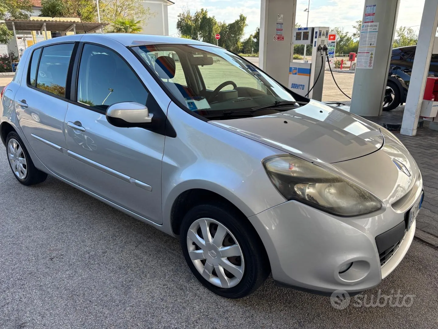 Renault Clio 2012 photo 4