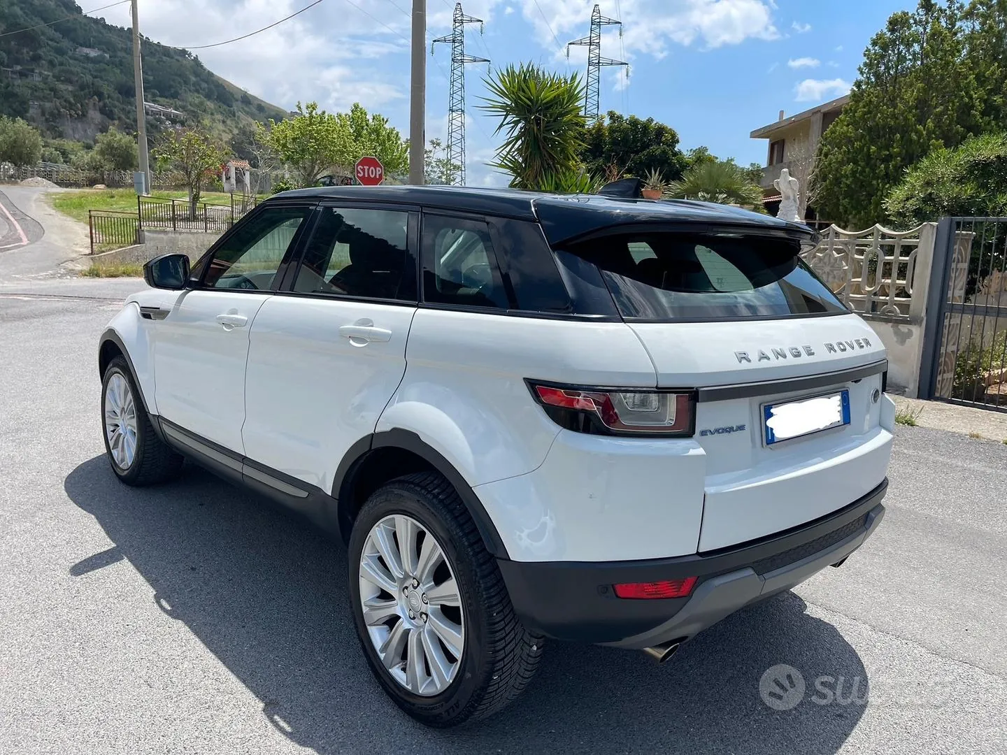 Land Rover Range Rover Evoque 2017 photo 2