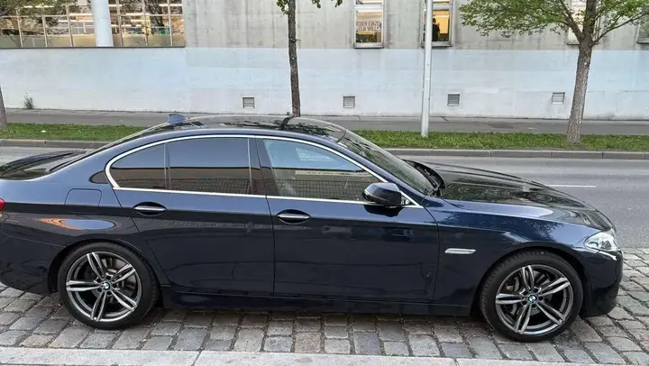 BMW 5 Series 2015 photo 2