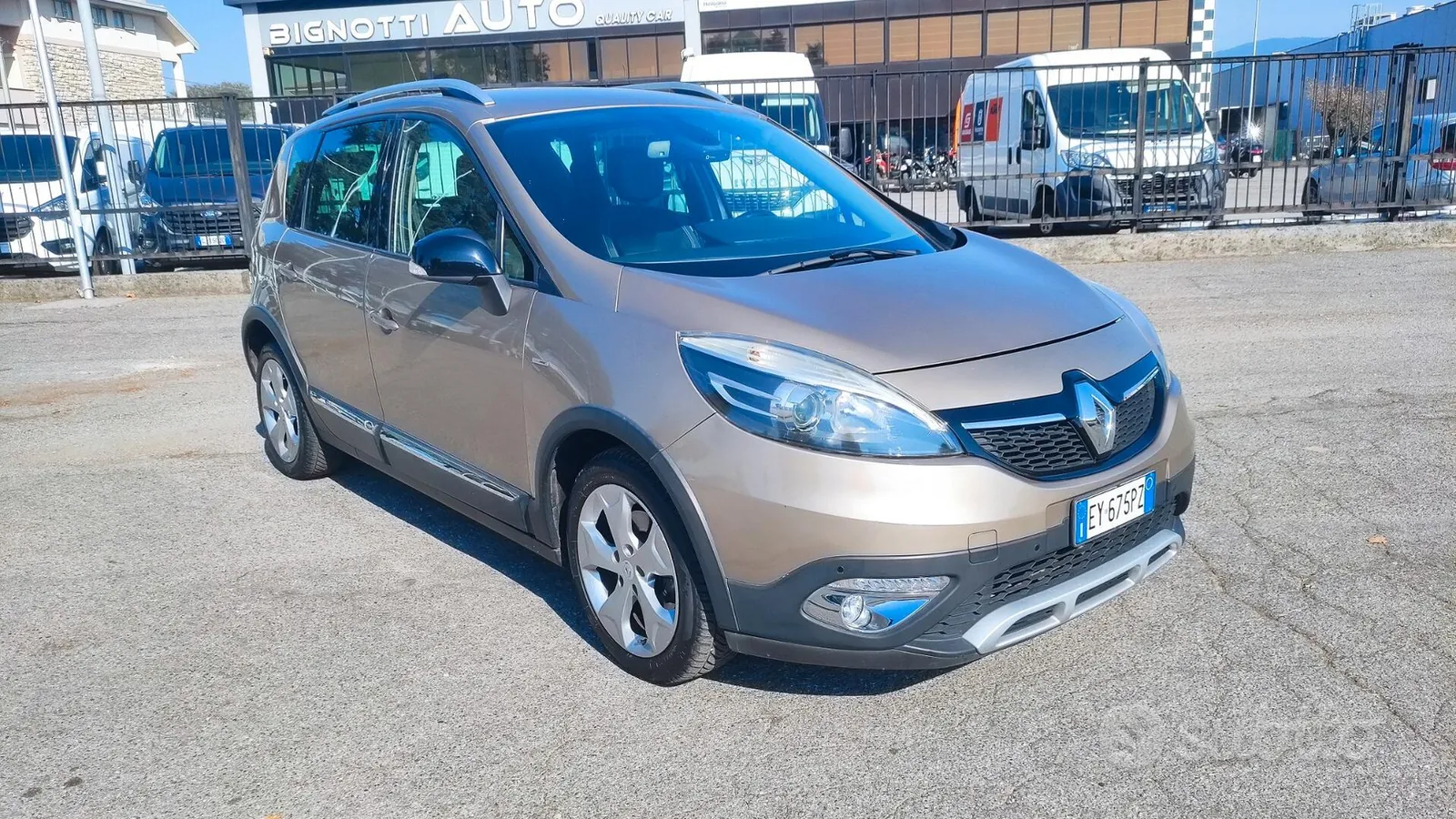 Renault Scenic 2015 photo 3