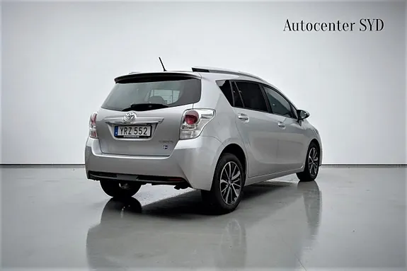 Toyota Verso 2017 photo 3