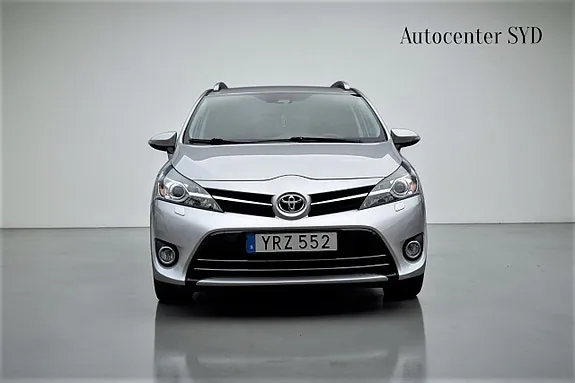 Toyota Verso 2017 photo 2