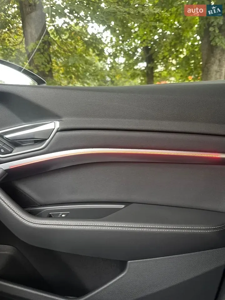 Audi E-Tron 2022 photo 2