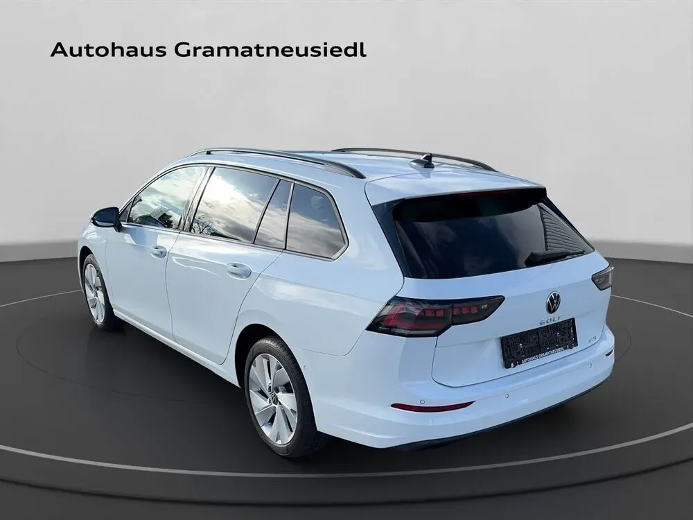 Volkswagen Golf 2025 photo 3