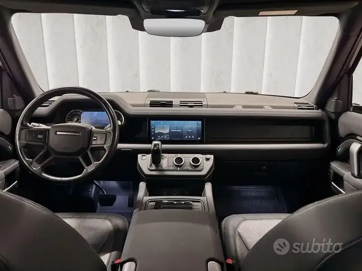 Land Rover Defender 2022 photo 4