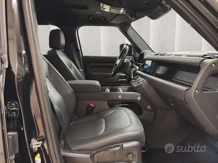 Land Rover Defender 2022 photo 3