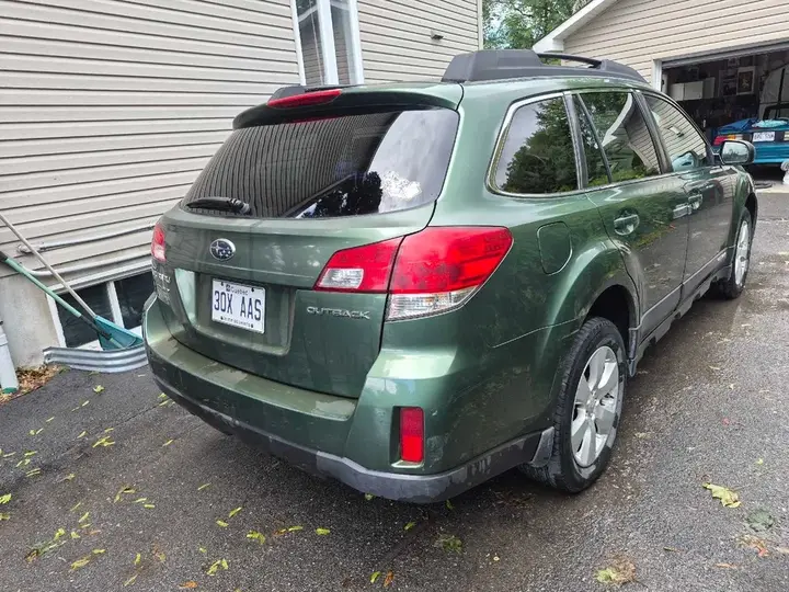 Subaru Outback 2012 photo 4