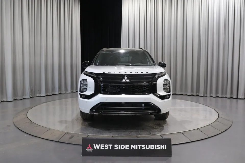 Mitsubishi Outlander 2026 photo 2