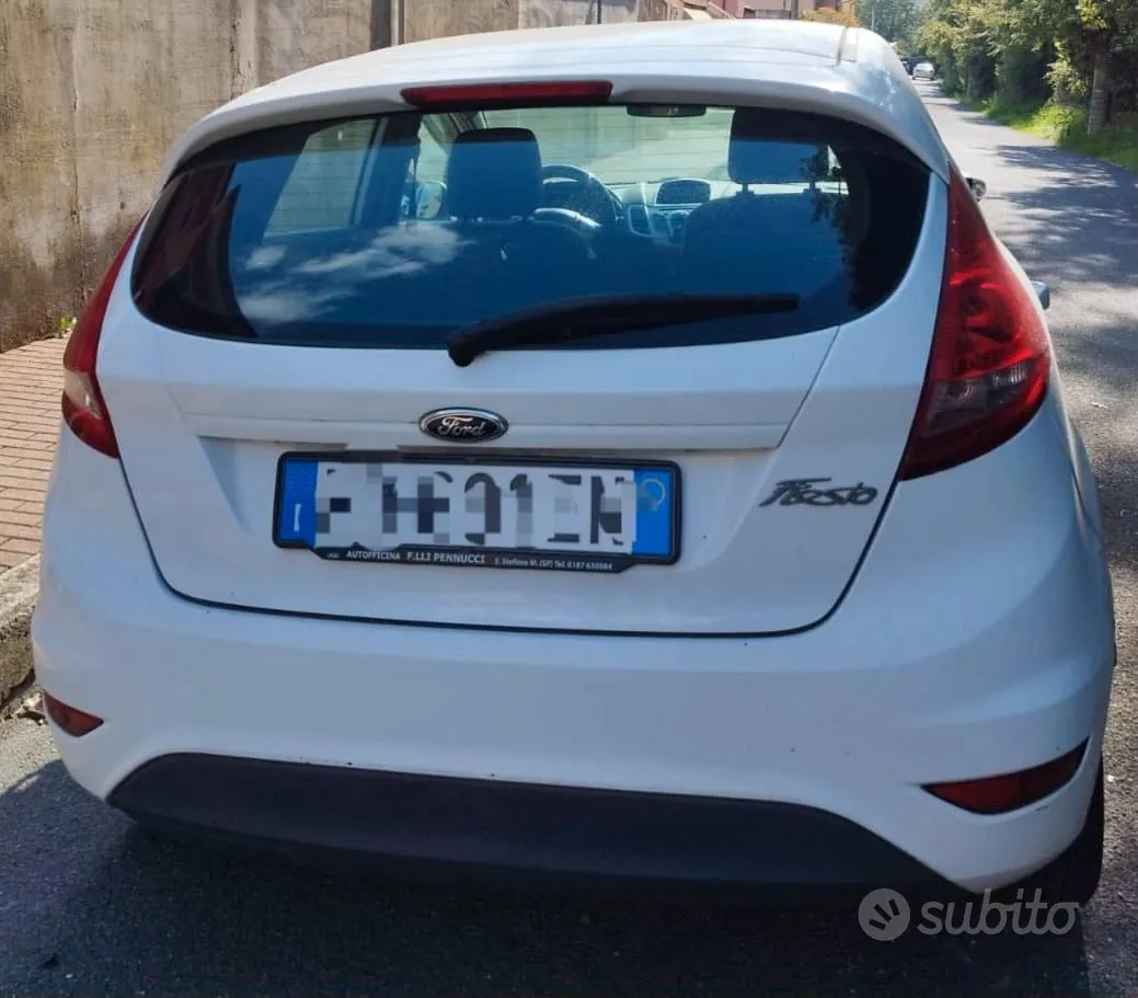 Ford Fiesta 2012 photo 3