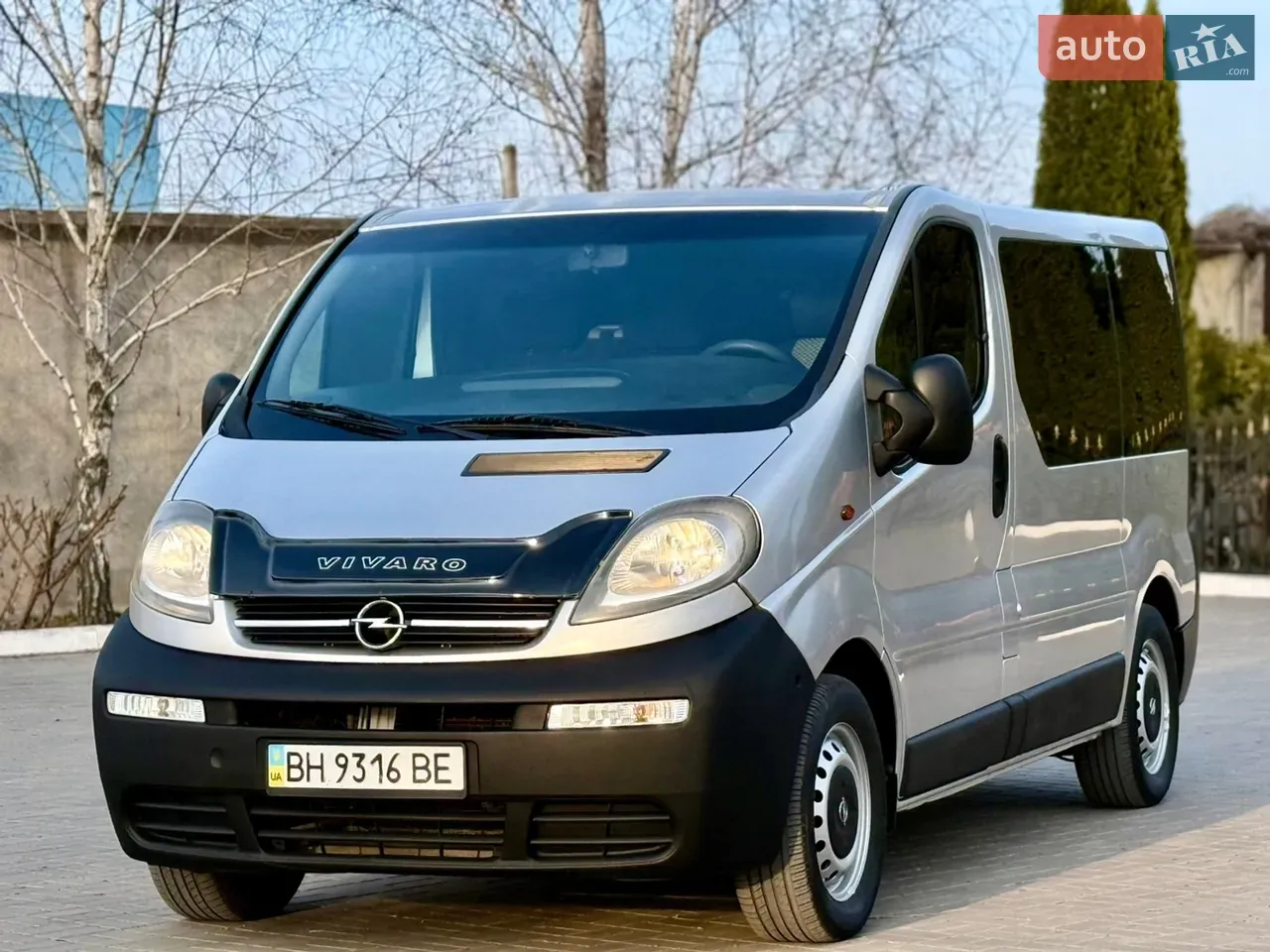 Opel Vivaro 2003 photo 2