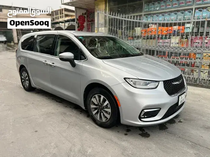 Chrysler Pacifica 2023 photo 3