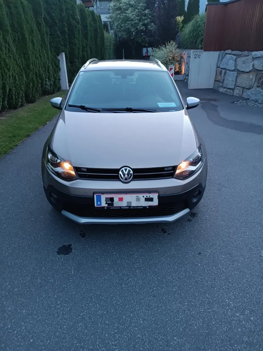 Volkswagen Polo 2016 photo 2