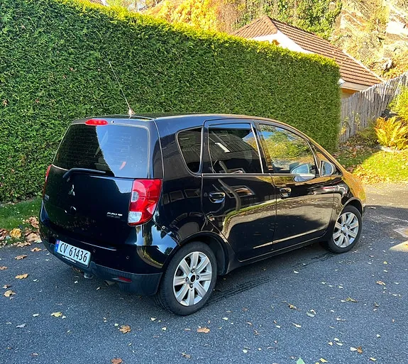 Mitsubishi Colt 2011 photo 5