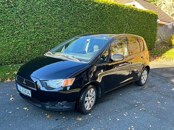 Mitsubishi Colt 2011 photo 3