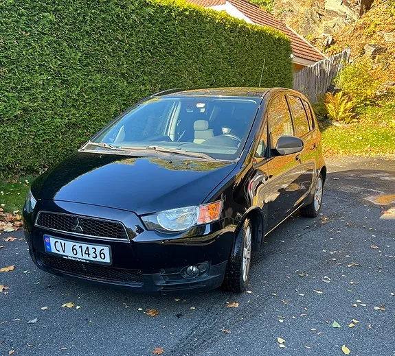 Mitsubishi Colt 2011 photo 4