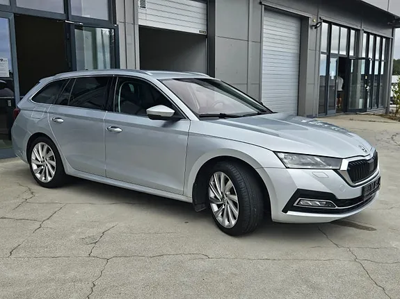 Skoda Octavia 2022 photo 2