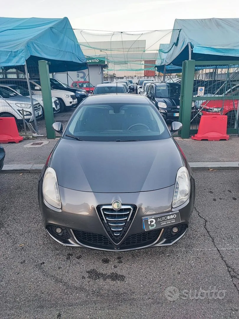 Alfa Romeo Giulietta 2011 photo 3