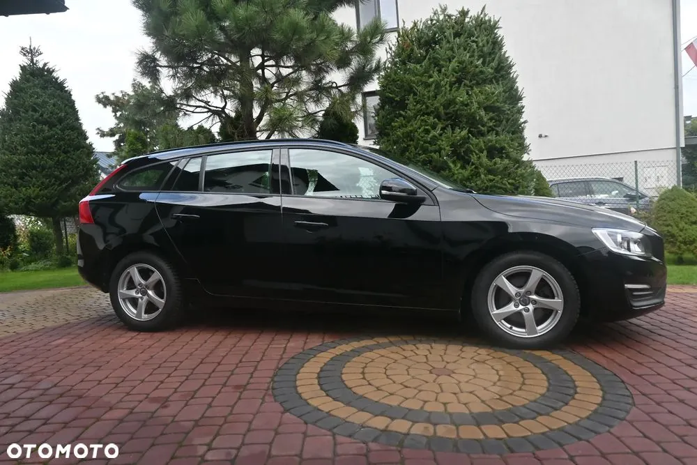 Volvo V60 2016 photo 2